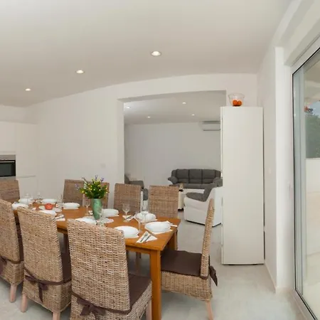 Rozac Apartmán *